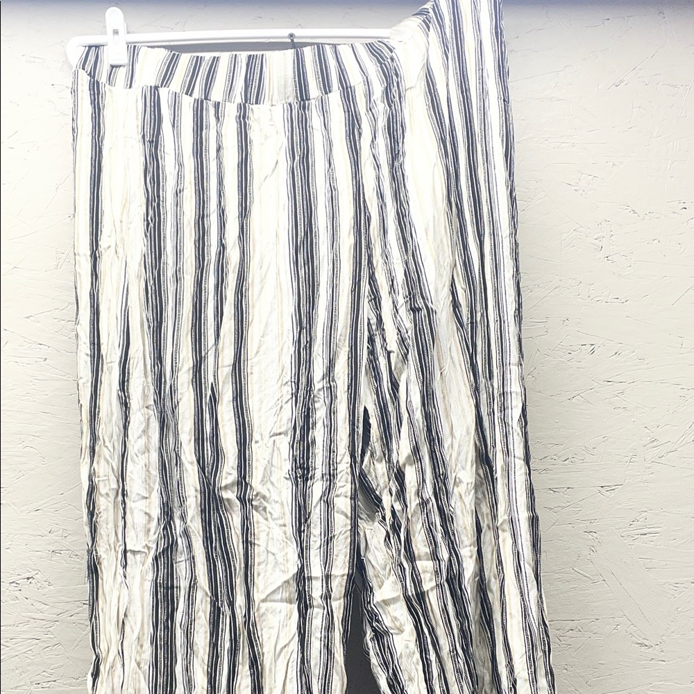 NY Collection Black and White Vertical Stripe Chinos